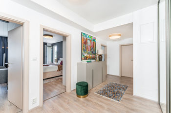 Prodej bytu 3+kk v osobním vlastnictví 84 m², Praha 9 - Vysočany