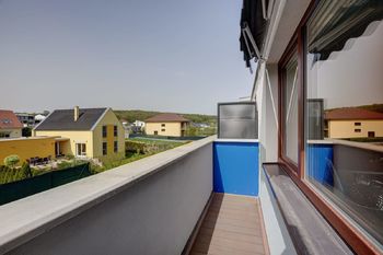 balkon do zahrad - Prodej bytu 3+kk v osobním vlastnictví 71 m², Popůvky