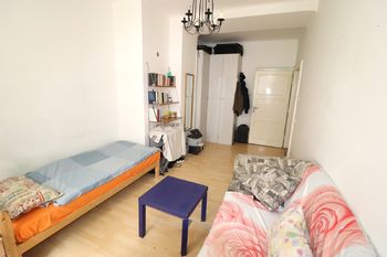 Obývací pokoj - Prodej bytu 2+1 v družstevním vlastnictví 63 m², Praha 2 - Nové Město