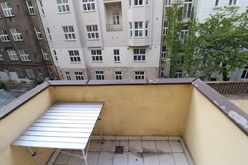 Balkon - Prodej bytu 2+1 v družstevním vlastnictví 63 m², Praha 2 - Nové Město