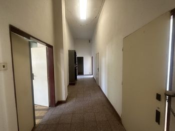 Pronájem skladovacích prostor 325 m², Brankovice