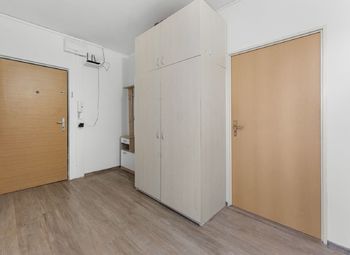 Předsíň - Prodej bytu 3+1 v osobním vlastnictví 98 m², Hradec Králové