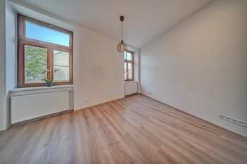 Pronájem bytu 1+kk v družstevním vlastnictví 25 m², Praha 4 - Podolí
