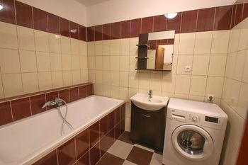 koupelna - Pronájem bytu 3+1 v osobním vlastnictví 70 m², České Budějovice