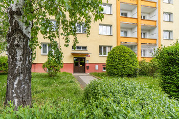Prodej bytu 1+kk v osobním vlastnictví 39 m², Praha 10 - Uhříněves