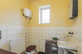 Toaleta. - Prodej domu 102 m², Zahrádky