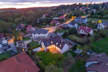 Prodej domu 289 m², Velké Popovice