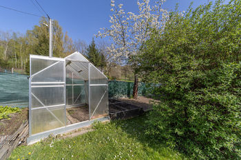 místo pro vaše zahradničení a něco k snědku :-) - Prodej chaty / chalupy 122 m², Velké Losiny