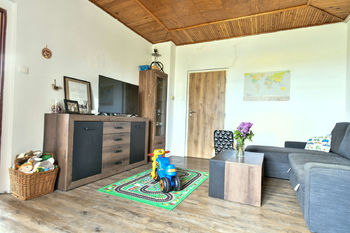 obývací pokoj - Prodej domu 88 m², Chomutice