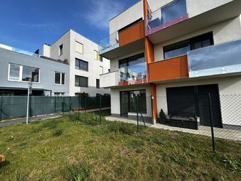 Prodej bytu 2+kk v osobním vlastnictví 50 m², Praha 9 - Dolní Počernice