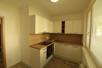 nová kuchyně - Pronájem bytu 3+1 v osobním vlastnictví, Vodňany 