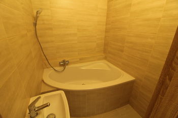 koupelna po celkové rekonstrukci - Pronájem bytu 3+1 v osobním vlastnictví, Vodňany