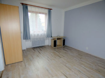 obývací pokoj - Pronájem bytu 1+1 v družstevním vlastnictví 28 m², Praha 4 - Krč 