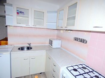 kuchyňská linka - Pronájem bytu 1+1 v družstevním vlastnictví 28 m², Praha 4 - Krč