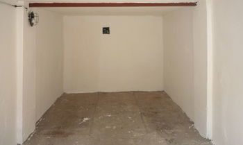 Garáž je čistě vymalovaná - Pronájem garáže 17 m², Rakovník