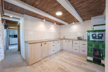 Kuchyňský kout - kamna - Prodej chaty / chalupy 54 m², Kolárovice