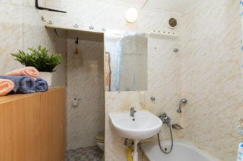 Koupelna - Pronájem bytu 2+kk v družstevním vlastnictví 40 m², Štětí
