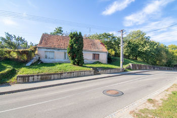 Prodej pozemku 1536 m², Bulhary