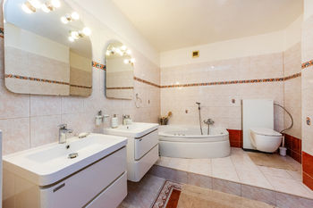 Prodej domu 226 m², Praha 10 - Štěrboholy