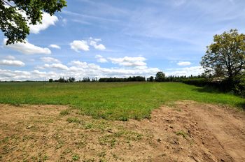 od západu ... - Prodej pozemku 1100 m², Kyjov