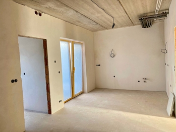 Světlý byt - Prodej bytu 3+kk v osobním vlastnictví 78 m², Mukařov