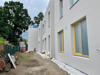 Byty i se zahrádkou - Prodej bytu 3+kk v osobním vlastnictví 78 m², Mukařov
