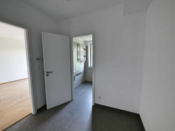 Pronájem bytu 1+kk v osobním vlastnictví 30 m², Praha 4 - Michle