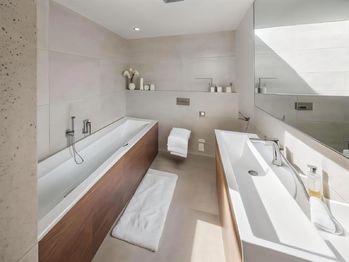 Koupelna - Prodej bytu 2+1 v osobním vlastnictví 160 m², Nesovice