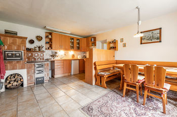 Přízemí - kuchyň s jídelním koutem - Prodej chaty / chalupy 157 m², Čechtice