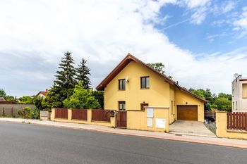 Prodej domu 180 m², Jirny