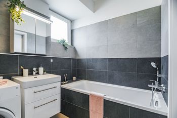 Prodej bytu 3+kk v osobním vlastnictví 77 m², Praha 9 - Hloubětín