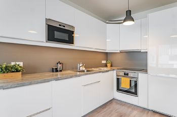 Prodej bytu 3+kk v osobním vlastnictví 77 m², Praha 9 - Hloubětín