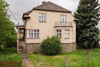Prvorepubliková vila, Křenovice - Prodej domu 319 m², Křenovice 
