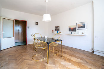 Obývací pokoj 1-1 - Prodej bytu 3+1 v osobním vlastnictví 80 m², Praha 4 - Krč