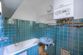 Koupelna - Prodej bytu 3+1 v osobním vlastnictví 80 m², Praha 4 - Krč