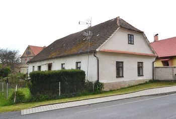 Prodej domu 90 m², Želkovice