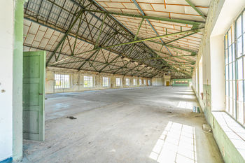 Pronájem skladovacích prostor 6800 m², Slaný