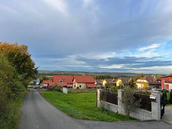 Prodej pozemku 930 m², Svinaře