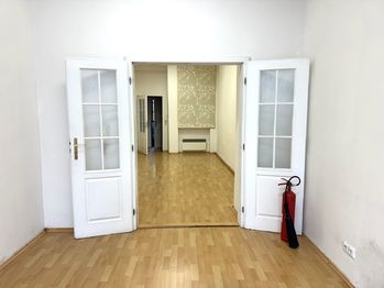 Pronájem kancelářských prostor 50 m², Praha 5 - Smíchov