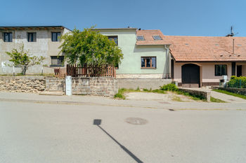 pohled na RD - Prodej domu 248 m², Domašov