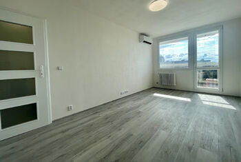 Pronájem bytu 2+kk v družstevním vlastnictví 43 m², Praha 4 - Háje