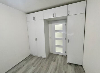 Pronájem bytu 2+kk v družstevním vlastnictví 43 m², Praha 4 - Háje