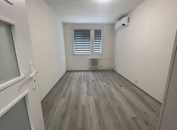 Pronájem bytu 2+kk v družstevním vlastnictví 43 m², Praha 4 - Háje