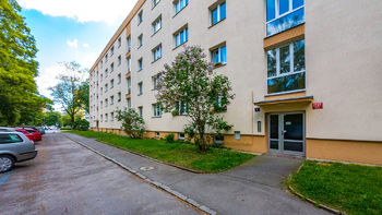 16. Ulice Hiršlova - Prodej bytu 2+1 v družstevním vlastnictví 55 m², Praha 6 - Břevnov