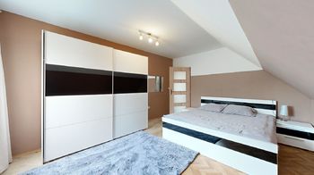 Pokoj - Prodej domu 205 m², Praha 9 - Horní Počernice