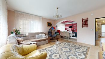 Obytná místnost - Prodej domu 205 m², Praha 9 - Horní Počernice