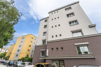 Prodej bytu 2+1 v osobním vlastnictví 48 m², Praha 6 - Břevnov