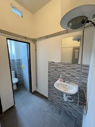 Pronájem skladovacích prostor 337 m², Vsetín