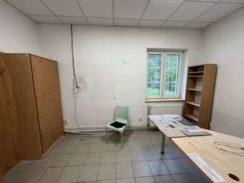 Pronájem skladovacích prostor 555 m², Vsetín