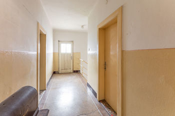 Prodej domu 345 m², Krušovice